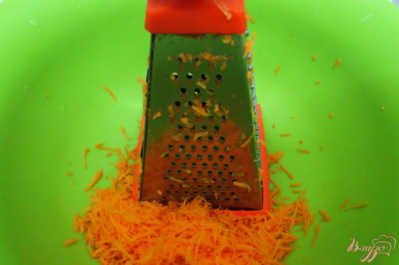 Фото приготовление рецепта: Оладьи кабачковые с морковью и картофелем шаг №3