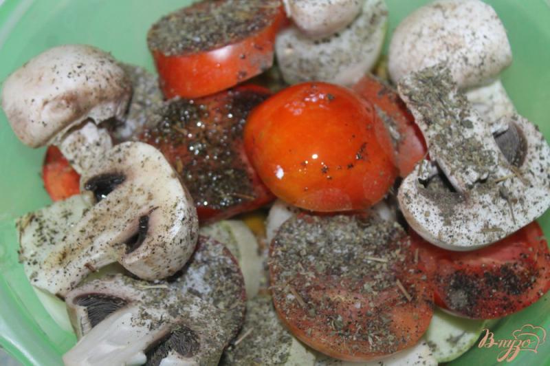 Фото приготовление рецепта: Овощи на мангале с чесночным соусом шаг №6