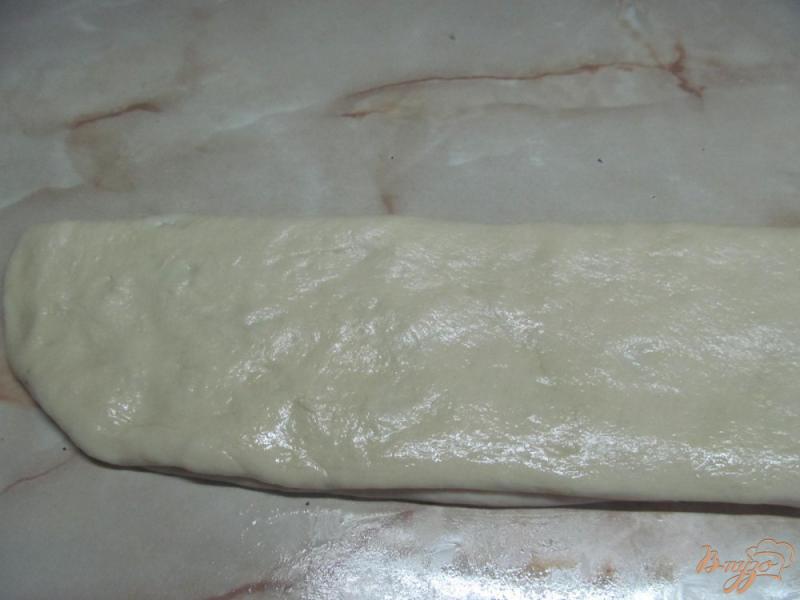 Фото приготовление рецепта: Хлебный венок с сыром шаг №6