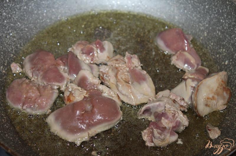 Фото приготовление рецепта: Куриный паштет с грибами шаг №3