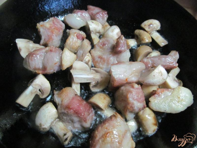 Фото приготовление рецепта: Рагу из фасоли со свининой шаг №2