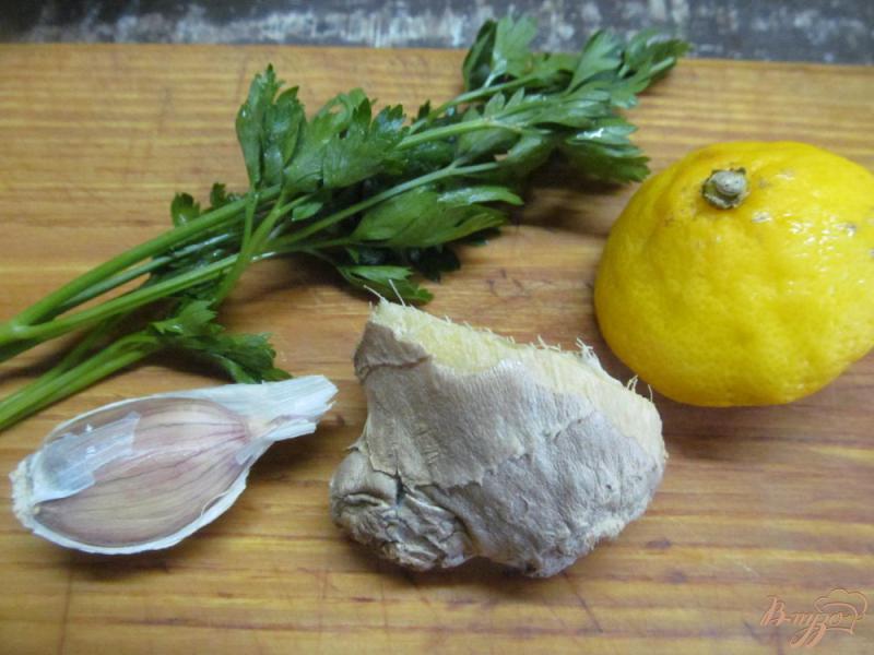 Фото приготовление рецепта: Маринованные огурцы с имбирем и васаби шаг №2