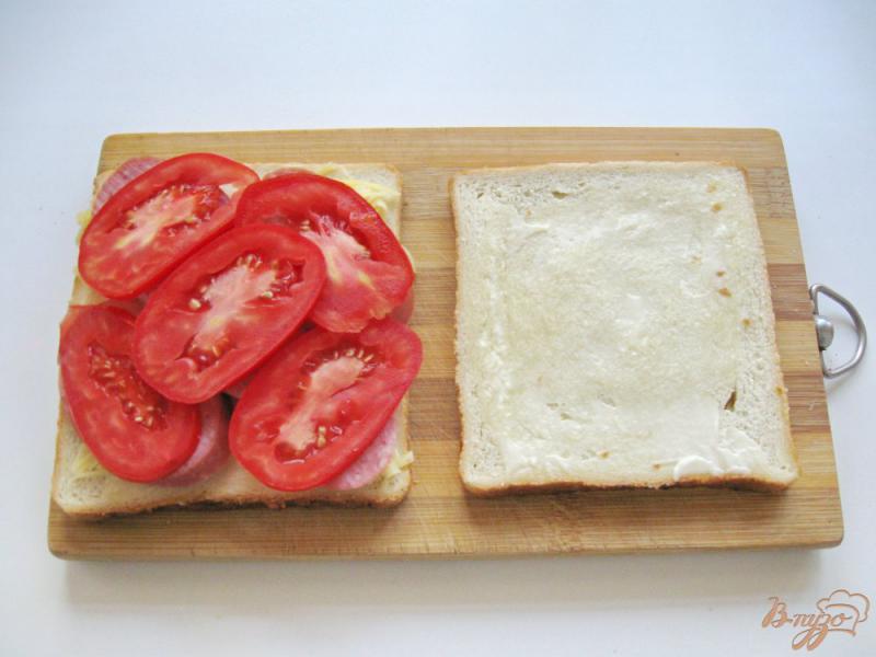 Фото приготовление рецепта: Горячие бутерброды на сковороде-гриль шаг №4