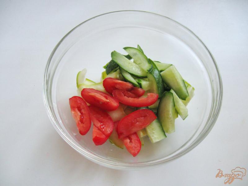 Фото приготовление рецепта: Салат с маринованными кабачками шаг №4
