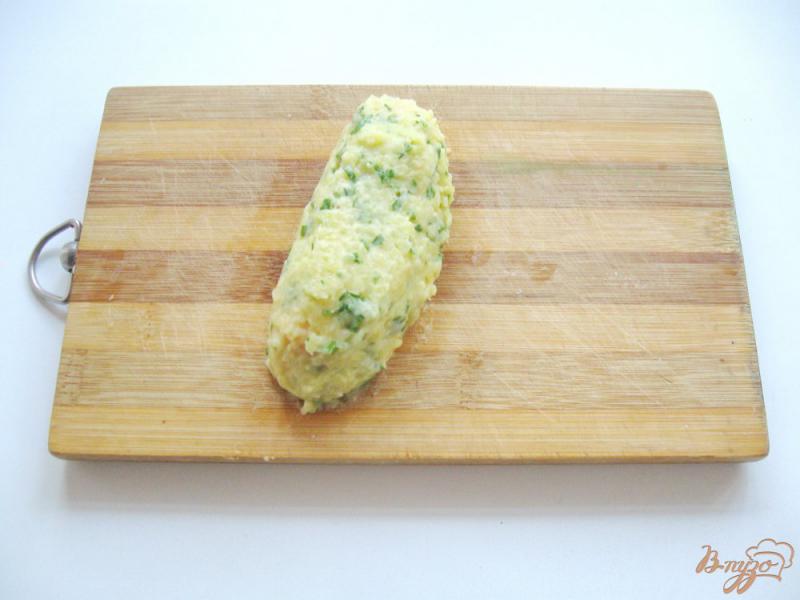 Фото приготовление рецепта: Сосиски в картофельном тесте шаг №6
