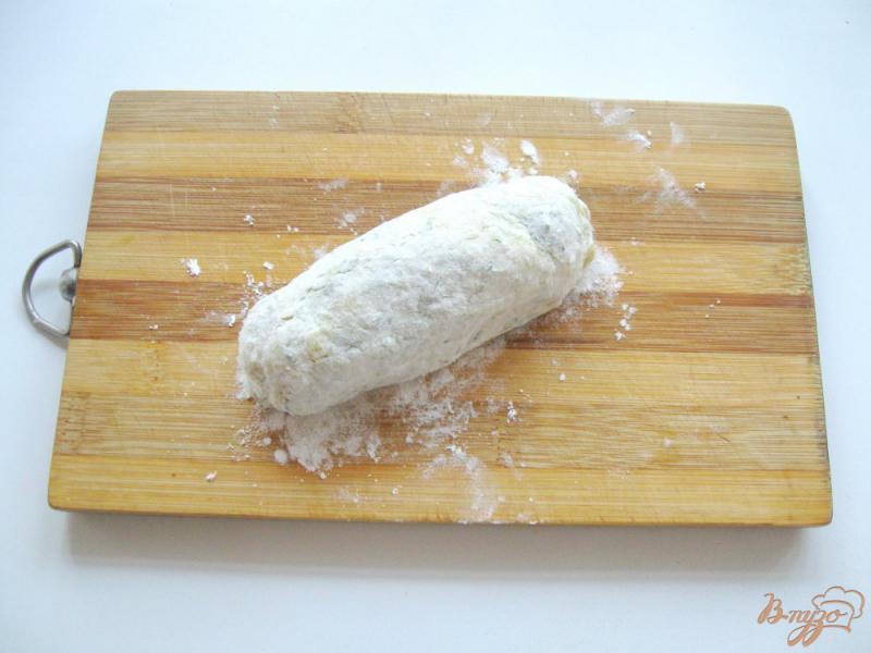 Фото приготовление рецепта: Сосиски в картофельном тесте шаг №7