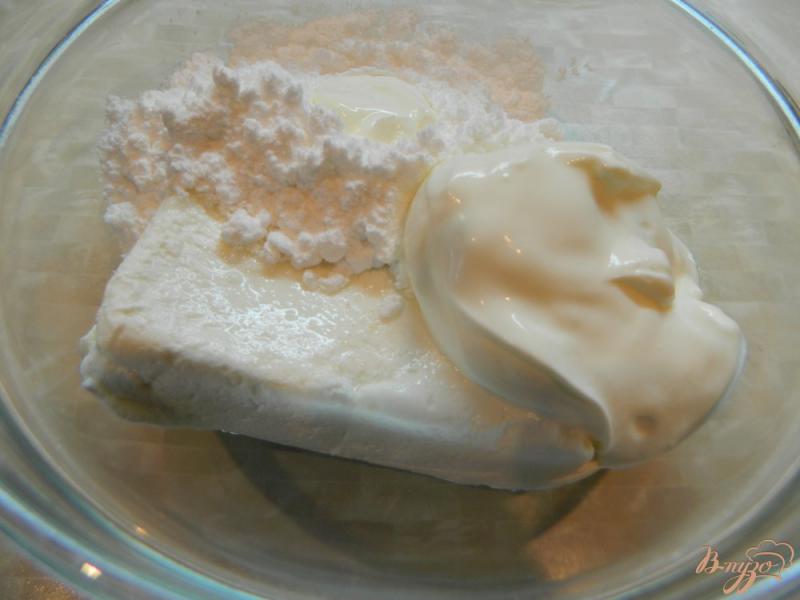 Фото приготовление рецепта: Творожный десерт с бананом и грушей в карамели шаг №1