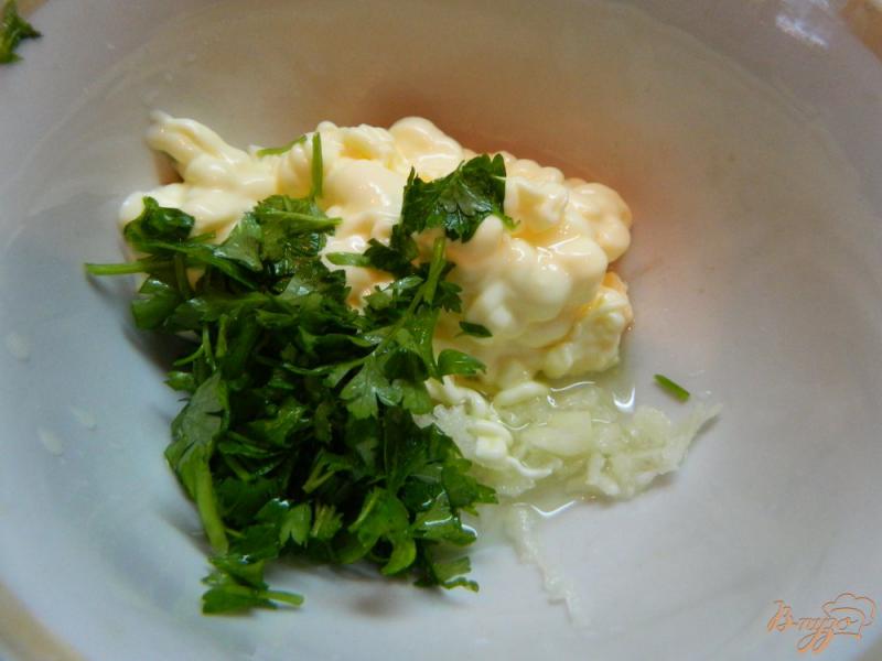 Фото приготовление рецепта: Оладьи  из кабачков с сыром и лимонным соусом шаг №5