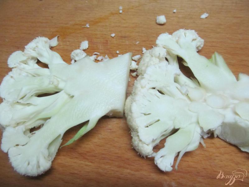 Фото приготовление рецепта: Картофельное пюре с отбивными из цветной капусты шаг №2