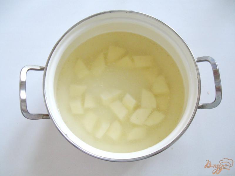 Фото приготовление рецепта: Суп с красной фасолью и сосисками шаг №1