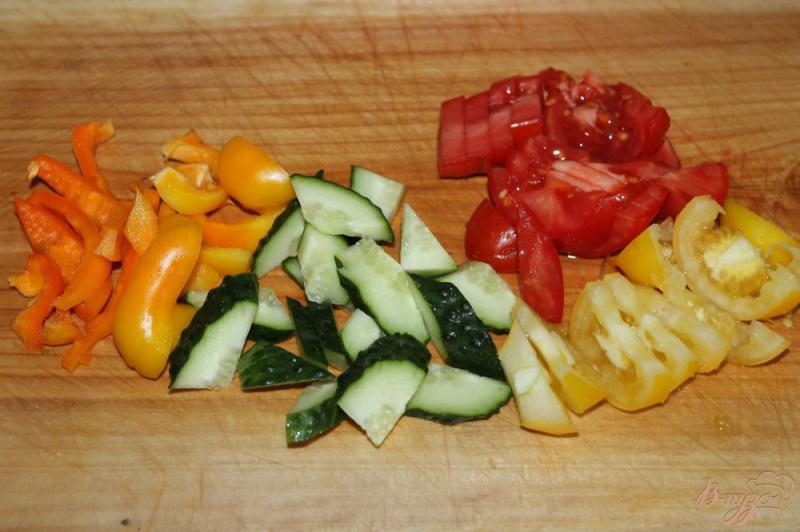 Фото приготовление рецепта: Салат с мясом и орешками шаг №4