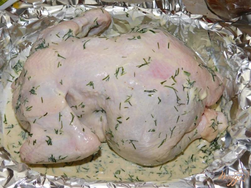Фото приготовление рецепта: Запеченная курица с яблоками шаг №3