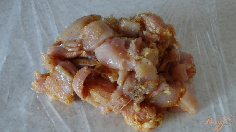 Фото приготовление рецепта: Домашняя ветчинная колбаса из курицы шаг №3
