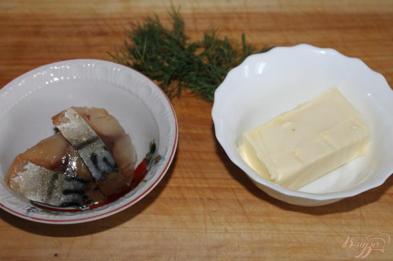 Фото приготовление рецепта: Масло с рыбным вкусом на бутерброды шаг №1