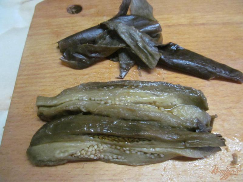 Фото приготовление рецепта: Борщ с печеным баклажаном и маринованной капустой шаг №6