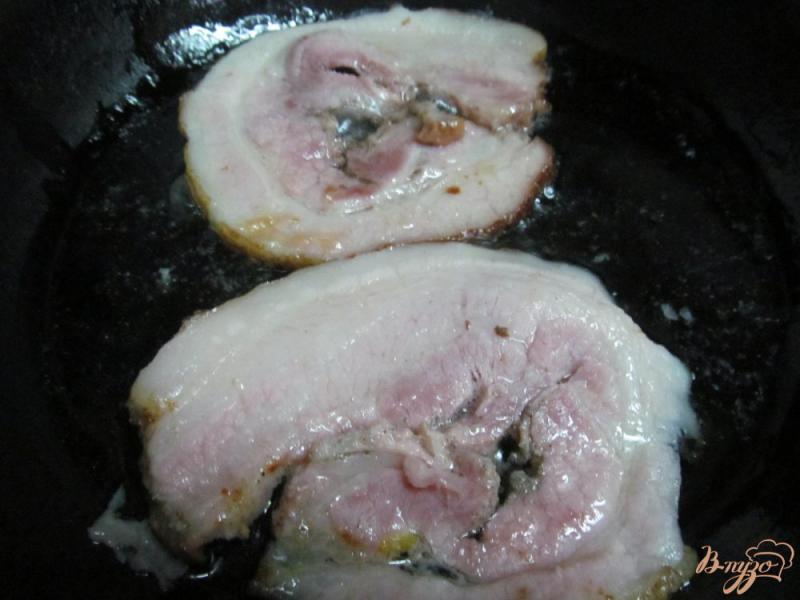 Фото приготовление рецепта: Блинчики из тыквы с кабачком и свиной рулет шаг №4