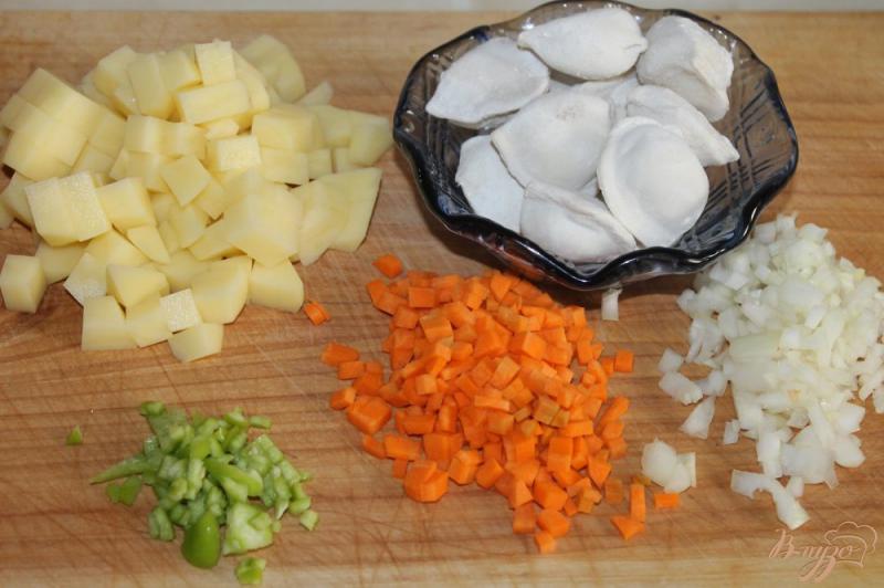 Фото приготовление рецепта: Картофельный суп с пельменями шаг №1
