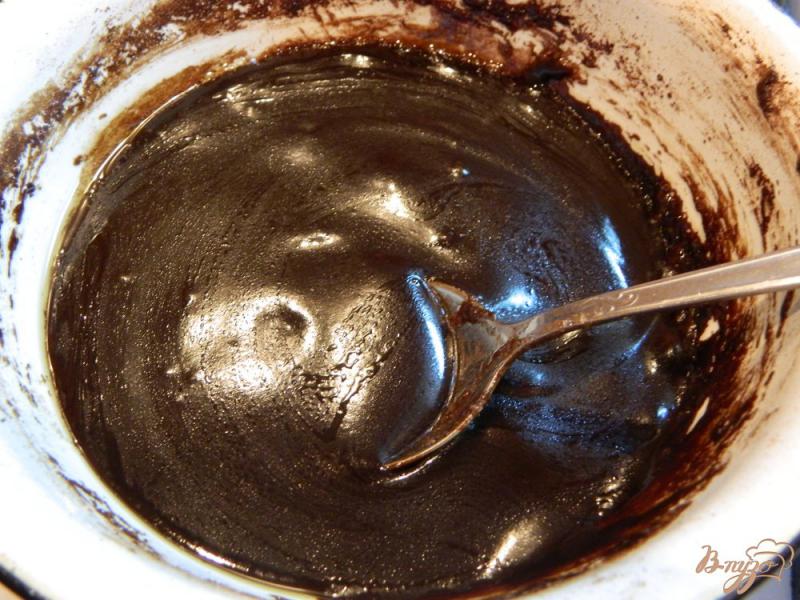 Фото приготовление рецепта: Печенье на кефире с шоколадной глазурью шаг №8