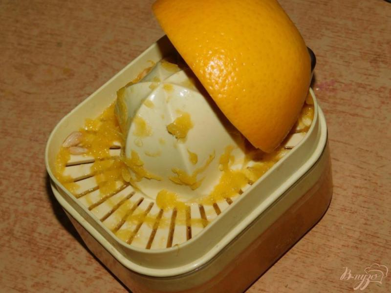 Фото приготовление рецепта: Яблочно-апельсиновый фреш шаг №2