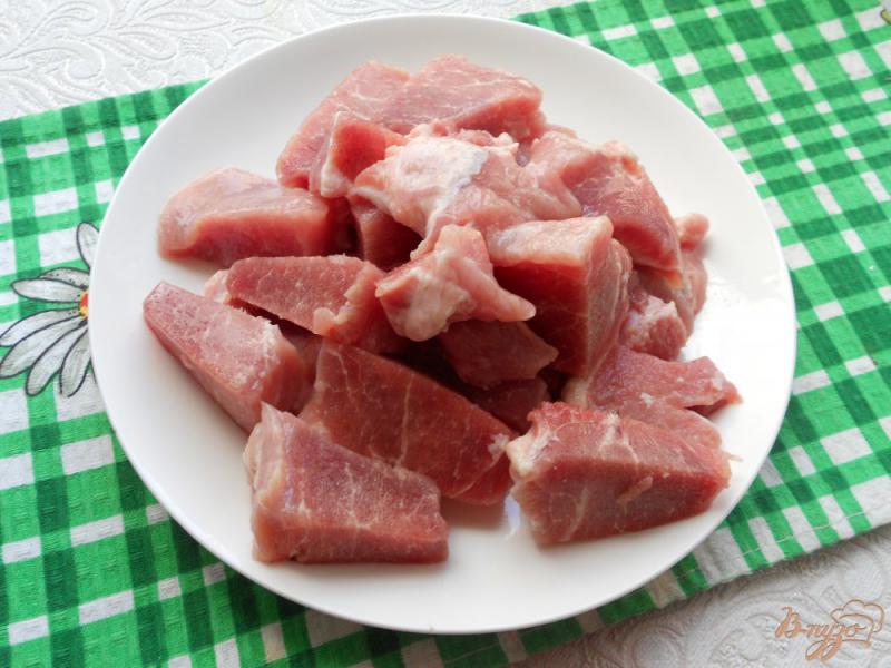 Фото приготовление рецепта: Свинина тушеная с шампиньонами и горчицей шаг №1