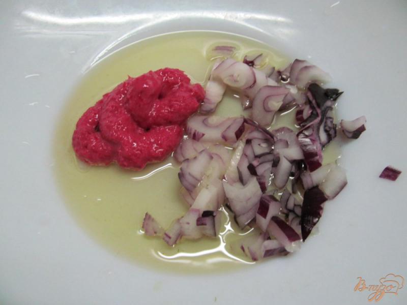 Фото приготовление рецепта: Немецкий салат из яблока и огурца с хреном шаг №1