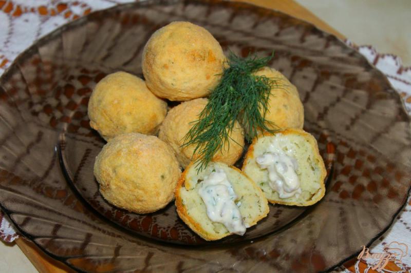Фото приготовление рецепта: Картофельные шарики в кукурузной панировке шаг №6