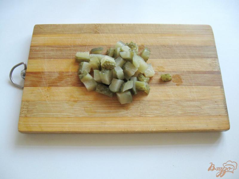 Фото приготовление рецепта: Картофельный салат со свеклой и майонезом шаг №2