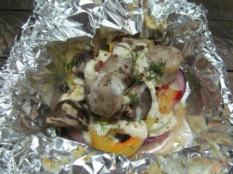 Фото приготовление рецепта: Запеченные овощи с домашними колбасками шаг №5