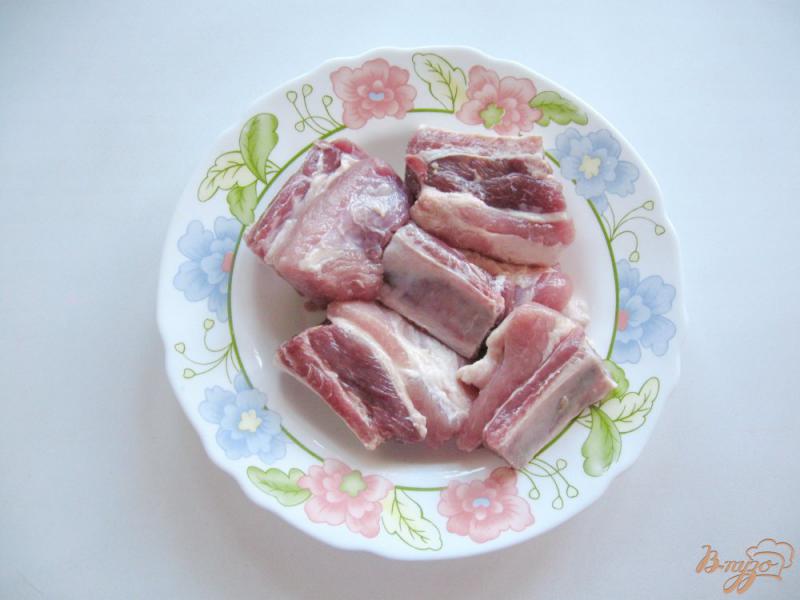 Фото приготовление рецепта: Свиные ребрышки в соевом соусе шаг №1