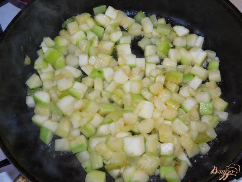 Фото приготовление рецепта: Курица с овощами в духовке шаг №3