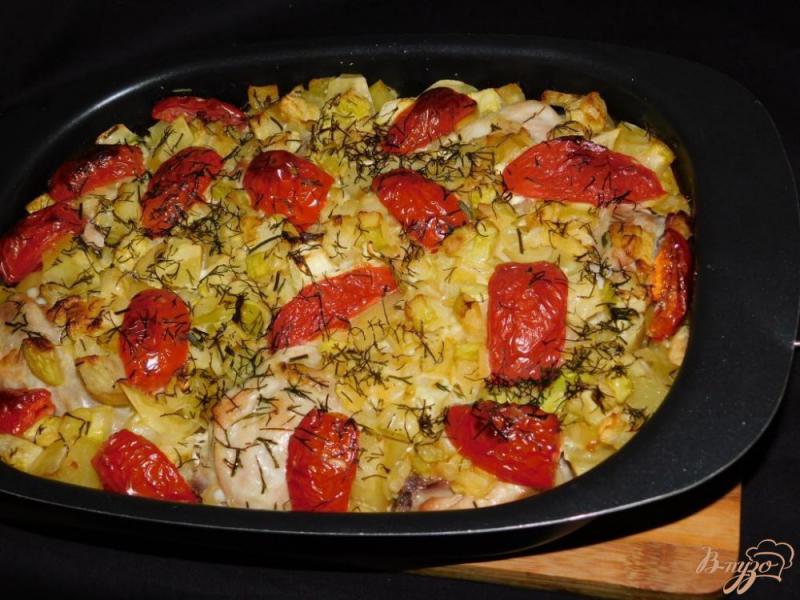 Фото приготовление рецепта: Курица с овощами в духовке шаг №7