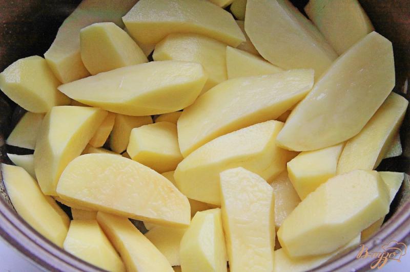 Фото приготовление рецепта: Картофель с маринованными грибами в мультиварке шаг №5