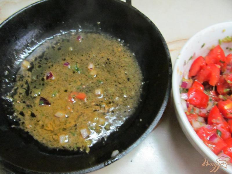 Фото приготовление рецепта: Тарт с помидорным салатом шаг №3