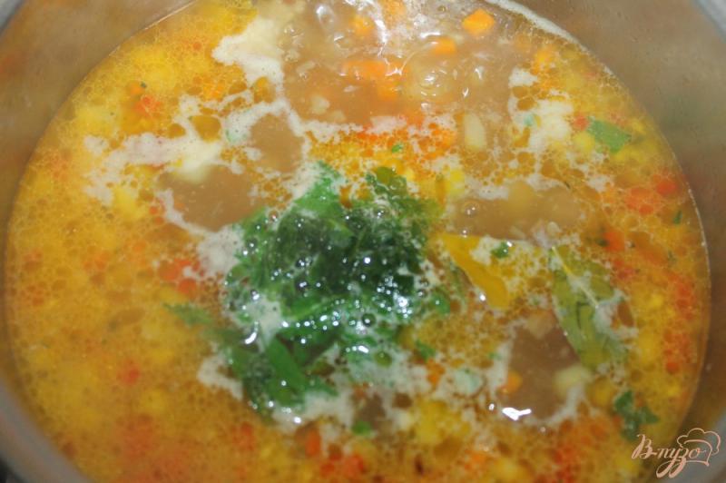 Фото приготовление рецепта: Суп с кабачком и куриной тушенкой шаг №5