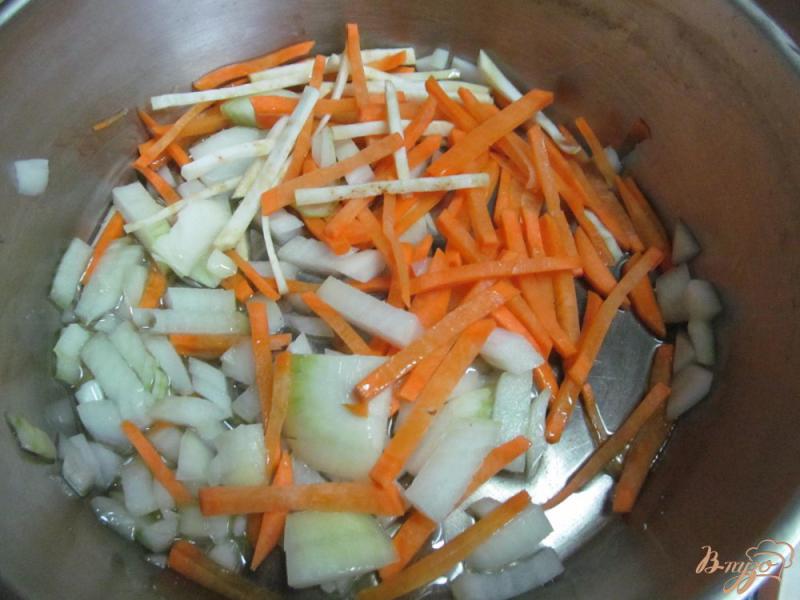 Фото приготовление рецепта: Тушеные почки с овощами шаг №1