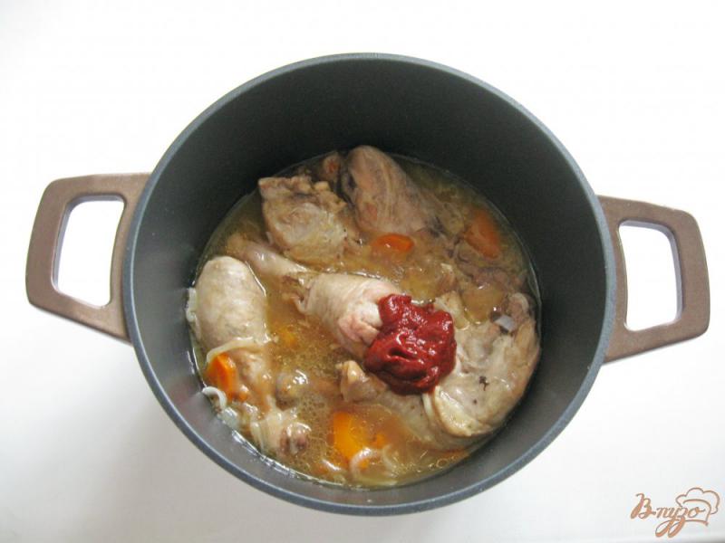 Фото приготовление рецепта: Курица с баклажанами в соусе шаг №3