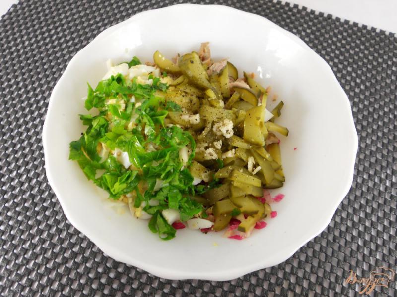 Фото приготовление рецепта: Салат «Удовольствие» из красной редьки и мяса шаг №3