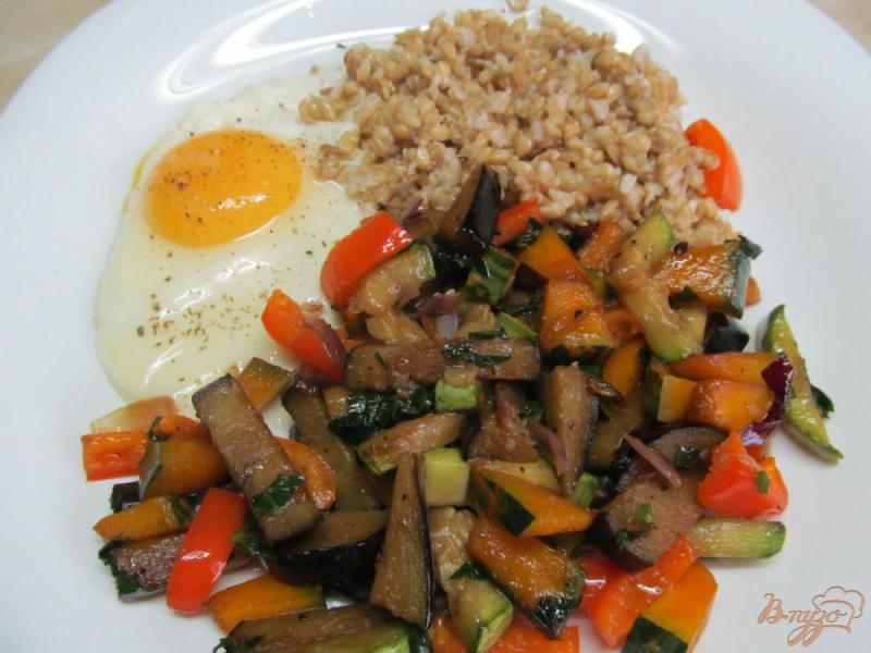 Фото приготовление рецепта: Овес с овощами на завтрак шаг №6