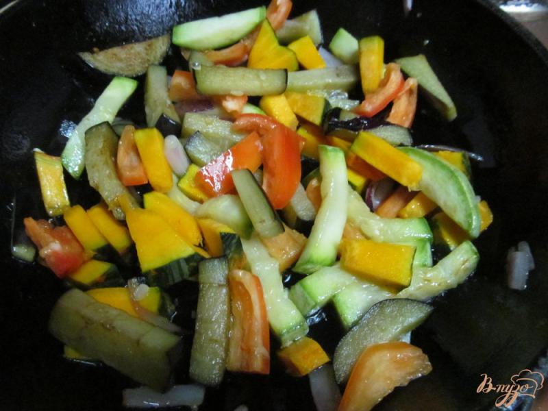 Фото приготовление рецепта: Овес с овощами на завтрак шаг №4