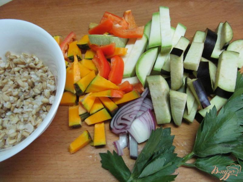 Фото приготовление рецепта: Овес с овощами на завтрак шаг №2