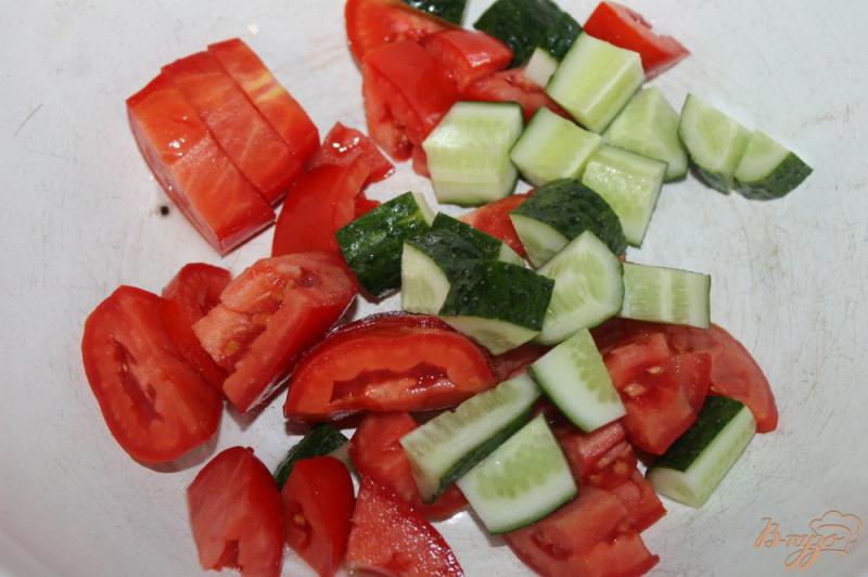 Фото приготовление рецепта: Салат из капусты с сыром и огурцами шаг №1