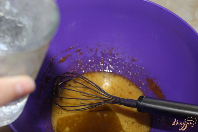 Фото приготовление рецепта: Тесто на минералке для пельменей шаг №2