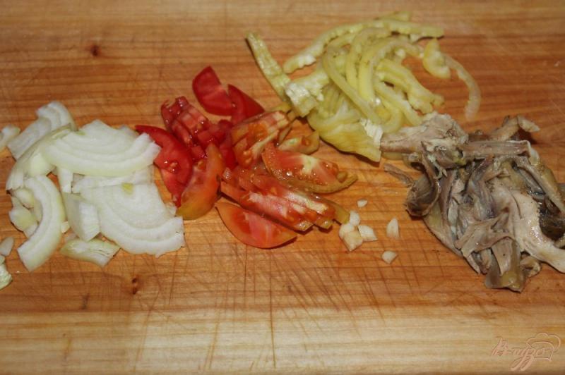 Фото приготовление рецепта: Тушеные макаронные ракушки с мясом и овощами шаг №2