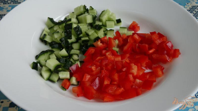 Фото приготовление рецепта: Салат с савойской капустой и грибами шаг №1