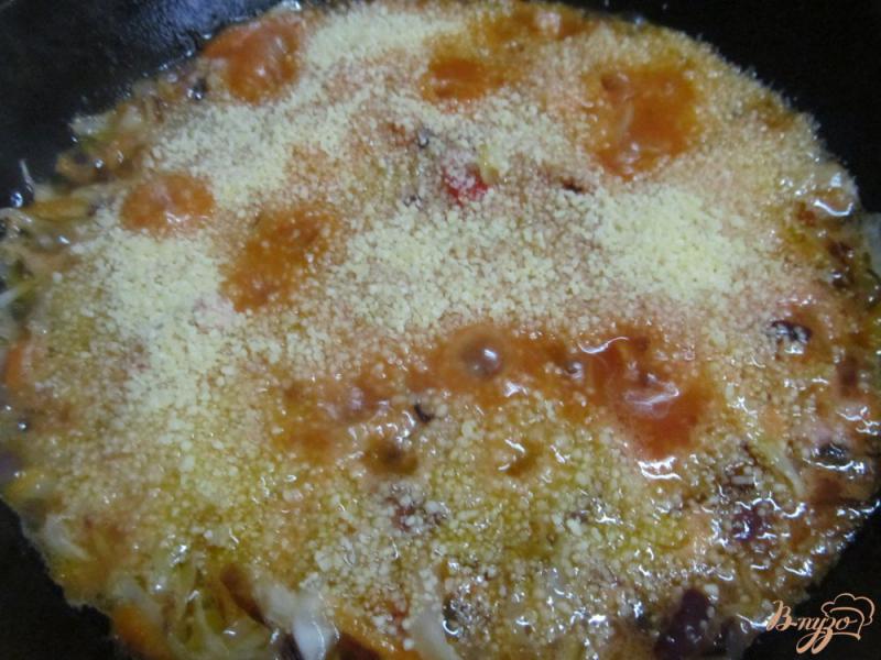 Фото приготовление рецепта: Жареная капуста с кус-кусом шаг №4