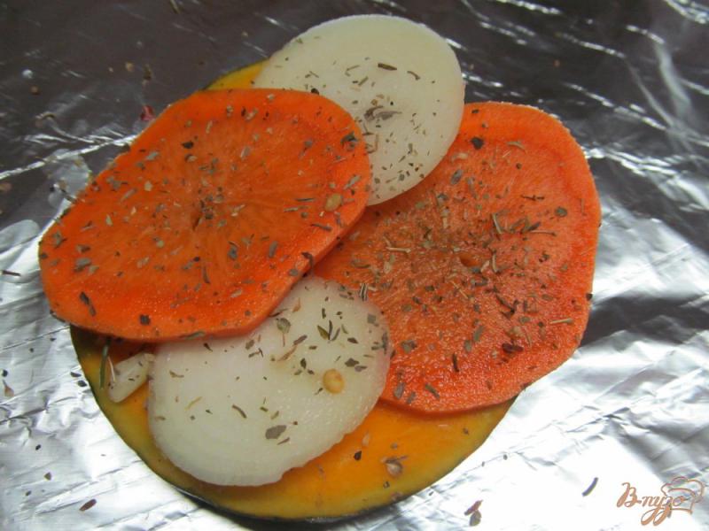 Фото приготовление рецепта: Печеные овощи с рыбой шаг №2