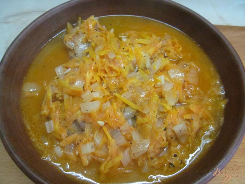 Фото приготовление рецепта: Запеченная курица с булгуром и овощами шаг №6