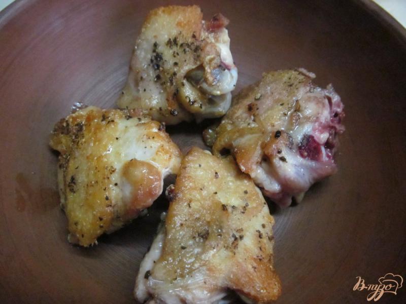Фото приготовление рецепта: Запеченная курица с булгуром и овощами шаг №2