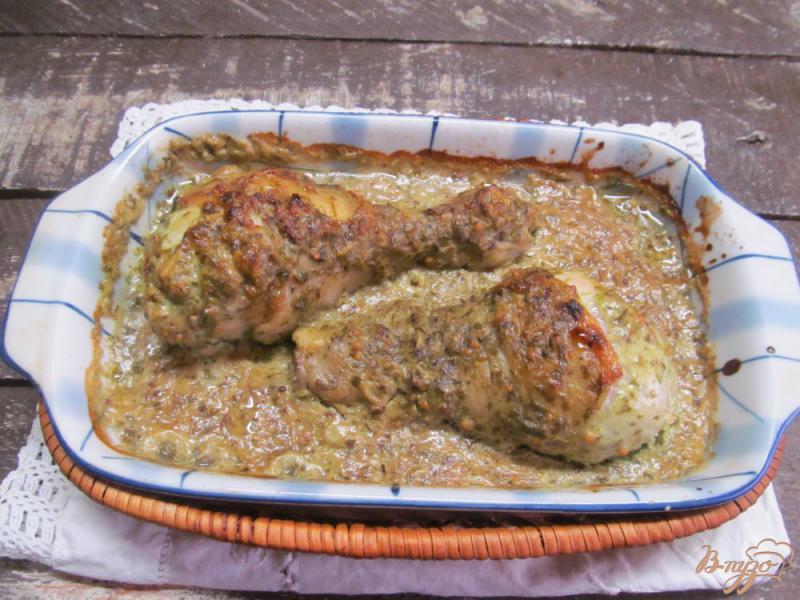 Фото приготовление рецепта: Запеченные куриные ножки в ряженке с зеленью шаг №5