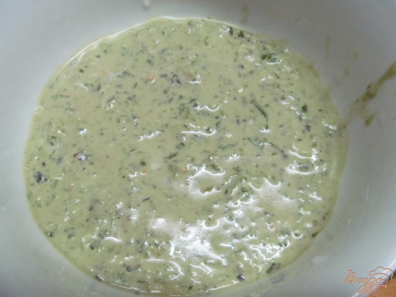 Фото приготовление рецепта: Запеченные куриные ножки в ряженке с зеленью шаг №2